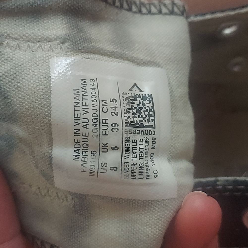 Converse - Picture 4 of 5
